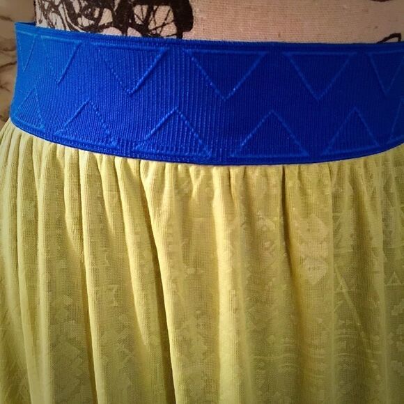 LuLaRoe Lucy double layered maxi flair skit! - Picture 3 of 5